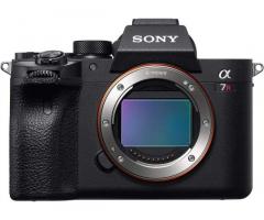 Sony Alpha A7R4 ILCE7RM4 (body) 61MPix + hlajenje za neomejen video 4K