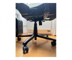 Gaming stol Razer ENKI X