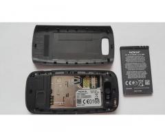 Nokia Asha 305 telefon (RM-766) s polnilcem in USB kablom - 7