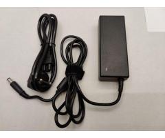 Dell 90 W napajalnik za prenosnike