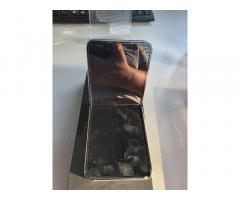 Samsung galaxy ZFLIP4 - 6