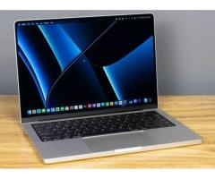 MacBook Pro 14″ 16GB, 1TB