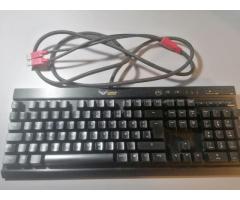 Mehanska tipkovnica Corsair K 70 - nemška - odlično ohranjena