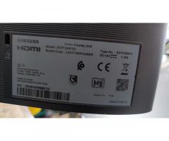 Ps 4 monitor 2 igri kontroler