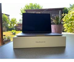 Apple MacBook Air M2 13