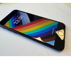 iPhone SE 64 GB črni (2020) - 2