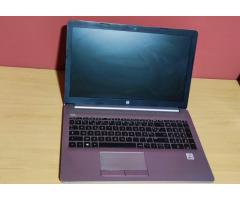 Prodam HP 250 G7 – i5-1035G1, 8GB RAM, 250GB SSD, HD zaslon