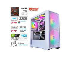 Računalnik MEGA TWR S10 R7-7800X3D/RTX4070Ti Super/32GB-DDR5/2TB-4.0/1000W/Brez OS/bela RGB