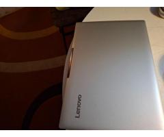 Prenosni računalnik LENOVO