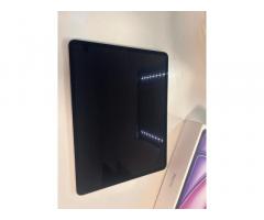 Apple iPad 13'' (6. generacija, M2 čip, 128 GB, Wi-Fi). - 3