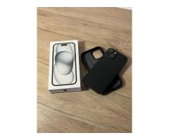 iPhone 15 128GB – 90% baterija + ovitek Woolnut