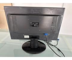 RAČUNALNIŠKI EKRAN , tipkovnica, miška, zvočnika, kamera - 3