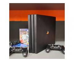 Igralna konzola Playstation 4 pro