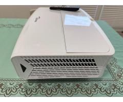 Profesionalen projektor Optoma ZK507-W ugodno prodam - 8