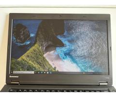 Lenovo prenosnik i7