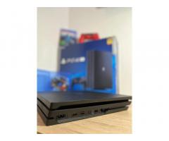 PlayStation 4 Pro 1TB + igre + škatla - 3