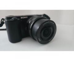 Sony ZV-E10 fotoaparat z izmenljivim objektivom + 16–50 mm ZOOM objekt - 4