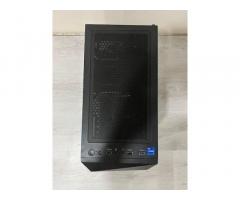 Intel Core i7 14700KF + 32GB DDR4 RAM + AMD RX 7600 8GB + 1TB SSD - 4