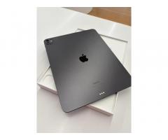 Prodam iPad Pro 13 512 GB Space black