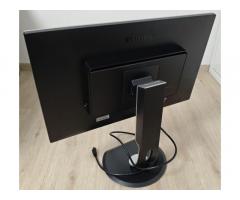 24” LCD monitor PHILIPS 241P4QPYK (LED, webcam) - 2