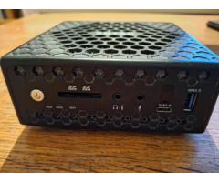 Prodam mini računalnik ZOTAC model: ZBOX-CI323NANO - 3
