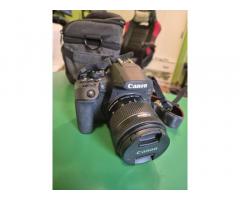 Fotoaparat CANON EOS 850D + torbica in stojalo