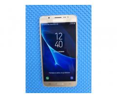 Mobilni telefon Samsung Galaxy J7