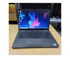 Dell Latitude 5300 13.3" 8.Gen Intel i5-8265U 8gb 256gb nvme Kamera