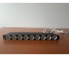 Omrežni razdelilec za vgradnjo v 19-palčno strežniško omaro