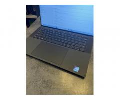 Dell XPS 15 9520 – i7-12700H, 32 GB RAM, 512 GB SSD - 3