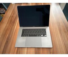 MacBook Pro 16