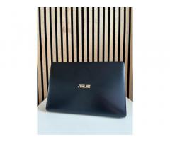 Asus ZenBook UX580U i7 GTX1050 16GB Touchscreen Laptop