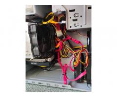 Intel i7 4770 / GTX 1050Ti  / 16 GB RAM / 240 GB SSD - 7