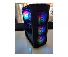 Ryzen 7 3800x / RTX 4060Ti  / 16 GB RAM / 900 GB SSD