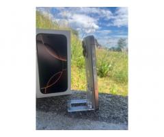 Apple iPhone 16 Pro - 128GB - Zlat - Izjemno ohranjen - 90% zdravje baterije - 8