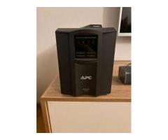 UPS brezprekinitveno napajanje APC Smart-UPS SMT1500IC