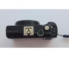 HX60 Kompakten fotoaparat s 30-kratnim optičnim zoomom