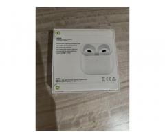 Nove, neodprte slušalke AirPods 3rd Generation, v garanciji - 2