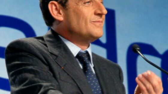 Sarkozy izziva evropske komisarje!