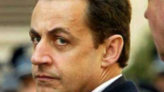 Sarkozyjev protipiratski zakon ni prepričal francoskih senatorjev.