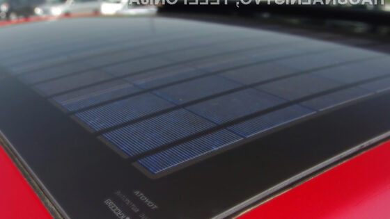 Kyocerini solarni moduli za novo Toyoto Prius.
