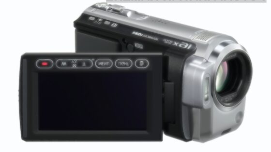 HDC-SD10 in HDC-TM10 z naprednim O.I.S. za stabilno sliko tudi med hojo.