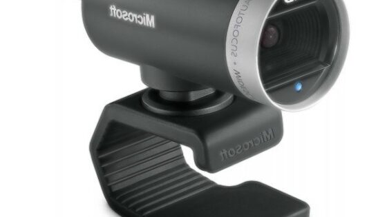 Spletna kamera LifeCam Cinema bo poskrbela za občutno kakovostnejše videokonference!