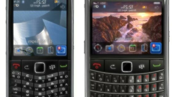 BlackBerry Bold 9650 in BlackBerry Pearl 3G.