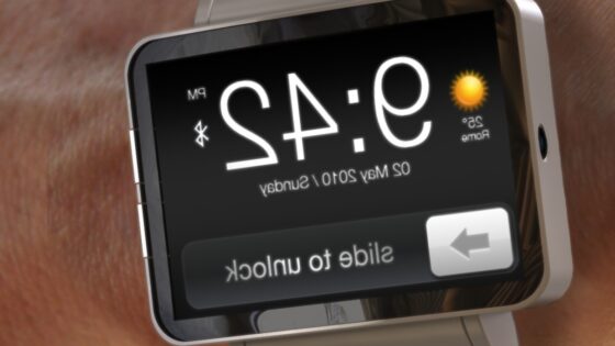 Bi kupili ročno uro Apple iWatch, kolikor bi bila naprodaj?