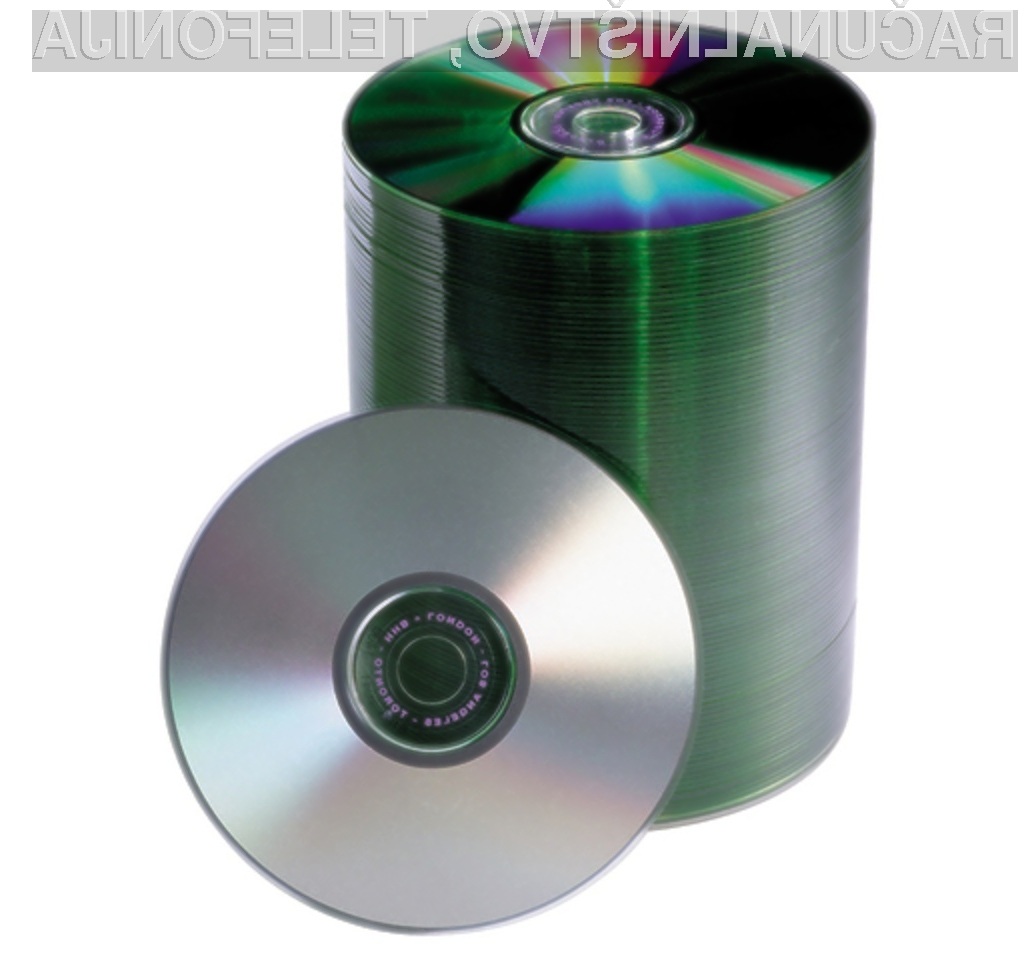 CD 700 MB DVD 4.7 GB Blu ray. Компьютерные компакт-диски. Стопка компакт дисков. Компакт диск.