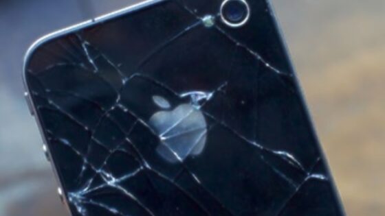 Je pametni mobilni telefon iPhone 4 najslabši Applov izdelek vseh časov?