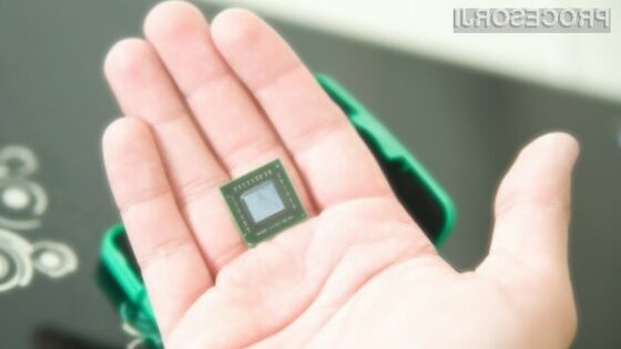 Bobcat jedro je zasnovano posebej za netbooke in ultraprenosnike, medtem ko so procesorji zelo kompaktnih dimenzij.