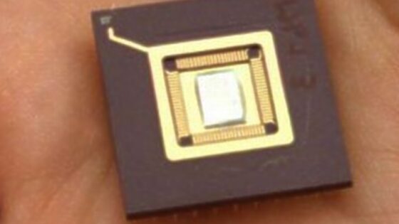 Tehnologija CMOS Integrated Silicon Nanophotonic podjetja IBM Research vsaj na papirju obeta veliko!