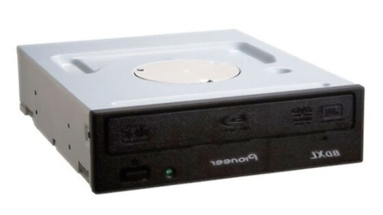 Naprodaj prvi zapisovalnik za zgoščenke Blu-Ray kapacitete 128 GB